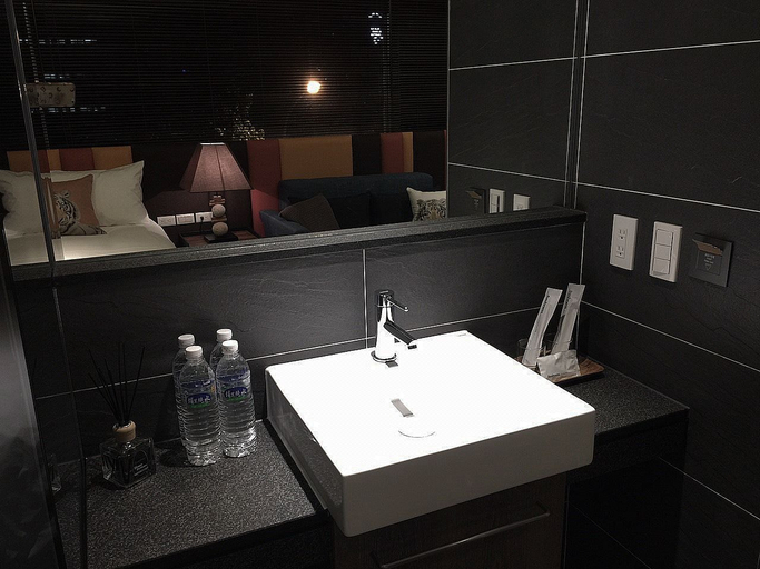 Bathroom 5, Chez Taipei No5, Taipei City