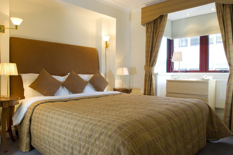 Bedroom 2, Harrods Luxury Apartments, London