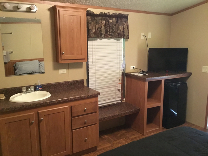 Bathroom, Palmetto Oasis RV Resort, Brazoria