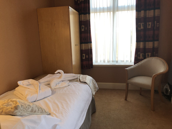 Bedroom 2, Cliff House Hotel, Bournemouth