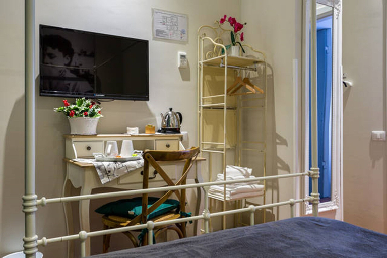 Bedroom 3, Vacanze Romane Rooms, Rome
