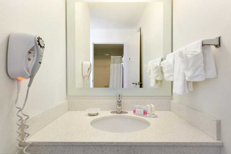 Bathroom 4, Springhill Suites Memphis East / Galleria, Shelby