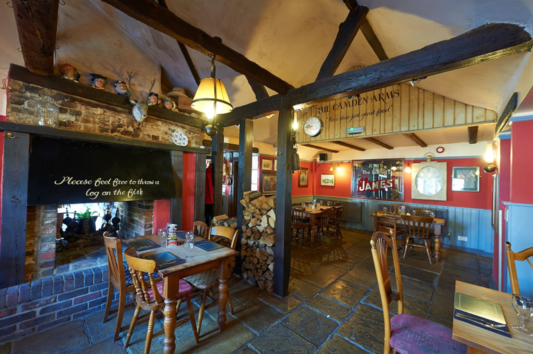 Food & Drinks 5, Camden Arms Hotel, Kent