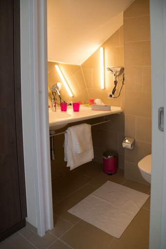 Bathroom 3, Villa Verde, Salzburg