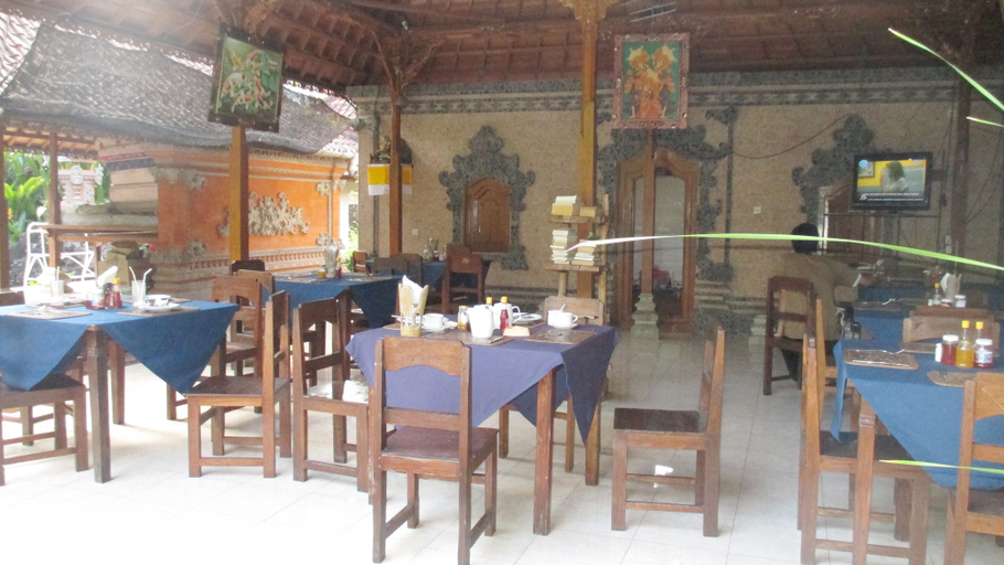Food & Drinks 4, Adus Beach Inn, Badung