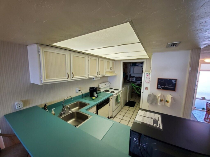 Others 4, Island House A208, Saint Johns