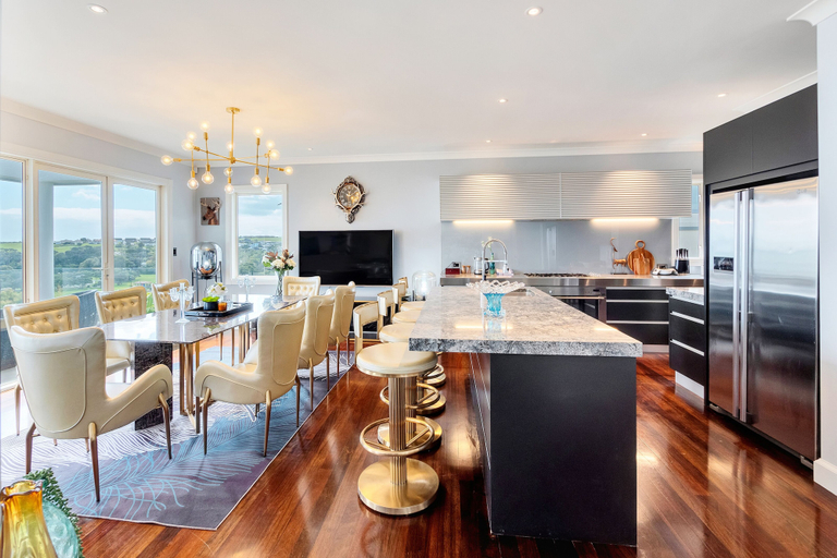 Food & Drinks 5, Magnificent Harbour View Villa in Orakei, Waitakere