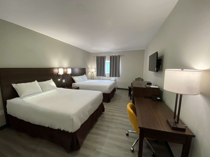 Bedroom 2, Econo Lodge, Cochrane