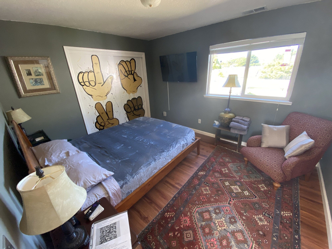 Bedroom 12