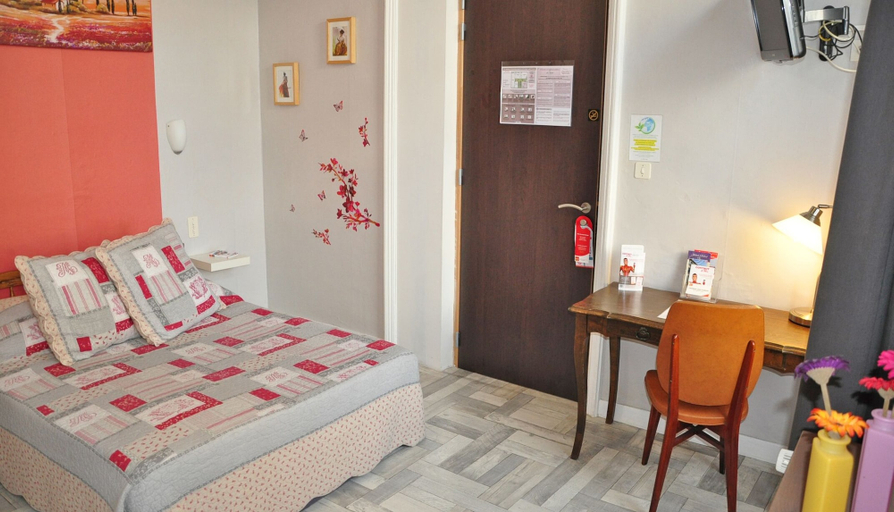 Bedroom 3, Hôtel Select, Bouches-du-Rhône