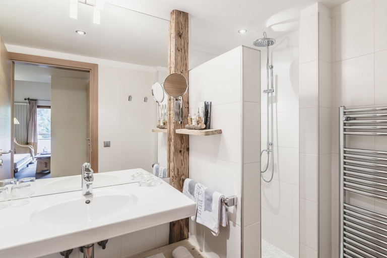 Bathroom 5, Hotel Bad Schoergau, Bolzano
