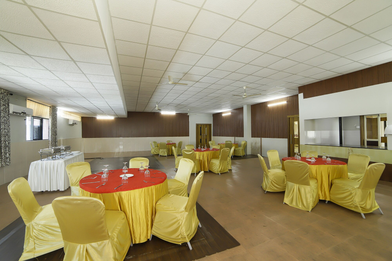 Food & Drinks 4, Hotel Sreepathy Indraprastha, Thrissur