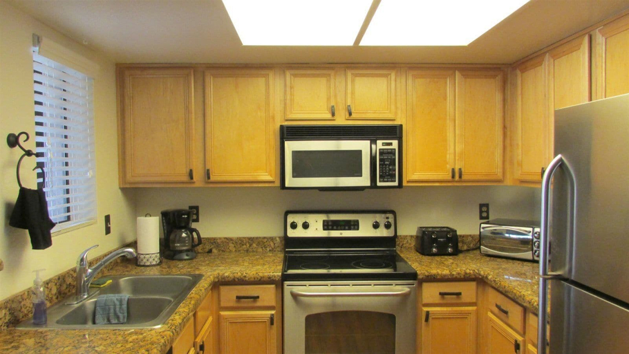 Others 3, 5757 Glendale, Maricopa