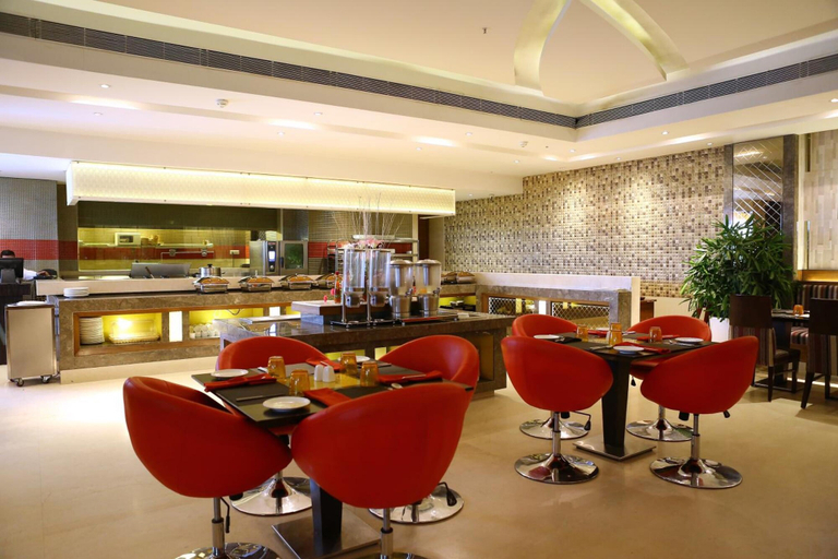 Food & Drinks 5, The Landmark Hotel, Kanpur Nagar