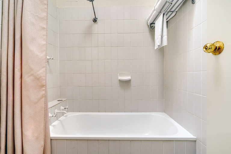 Bathroom 4, Prince of Wales Wagga, Wagga Wagga - Pt A