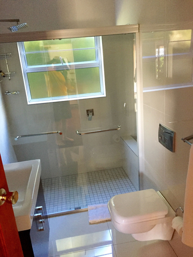 Bathroom 4, Kingston Place Guest House, eThekwini