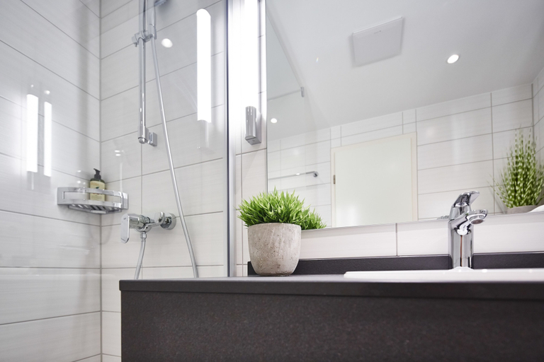 Bathroom 5, Hotel Bommersheim, Main-Taunus-Kreis