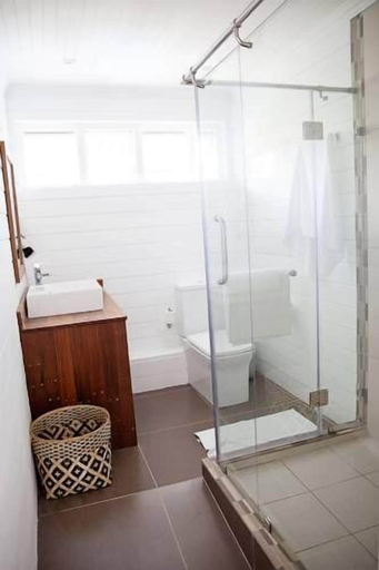 Bathroom 3, Explora Prestige