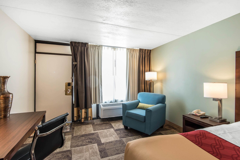 Bedroom 4, Econo Lodge Oak Grove-Blue Springs, Kansas City
