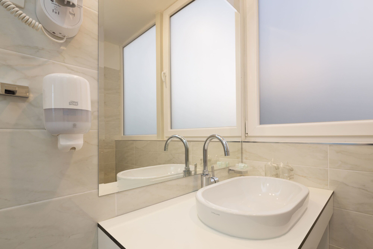 Bathroom 5, Hotel Corner, Split