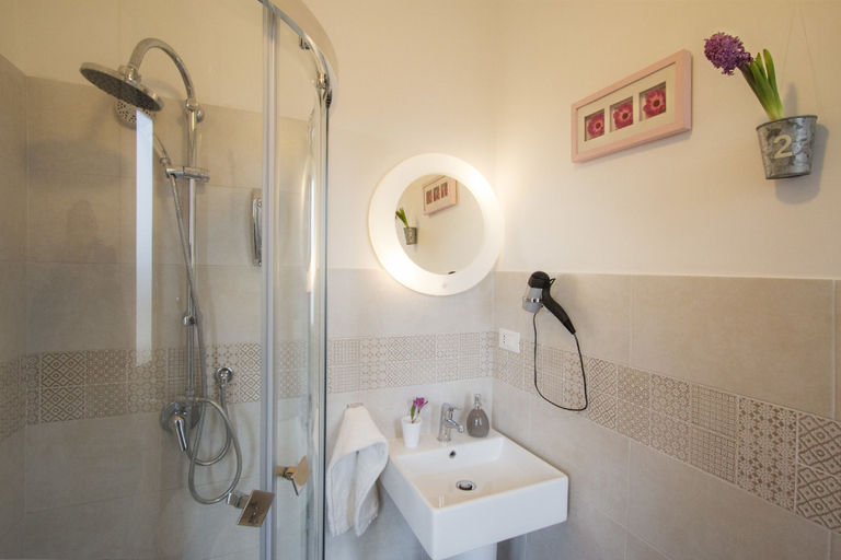 Bathroom 4, City Lights Rome, Rome