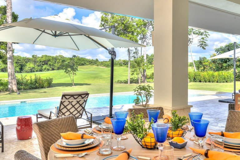 Others 4, Hacienda A-18, Salvaleon de Higuey