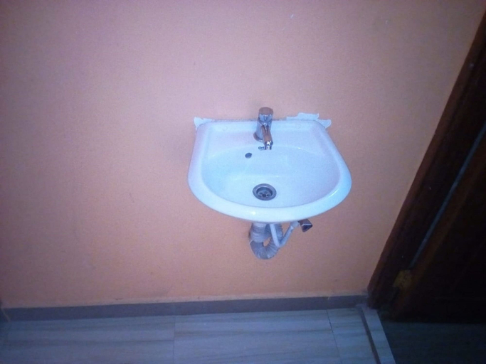 Bathroom, Leopard Village, Embakasi East