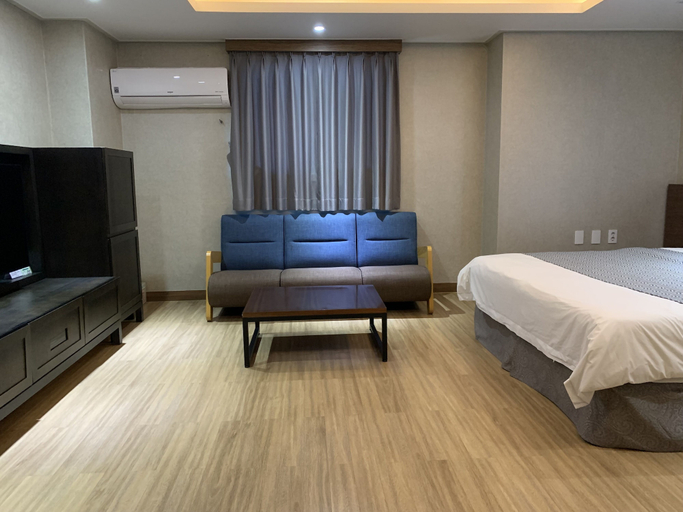 Bedroom 4, i-CHECK Hotel, Donghae