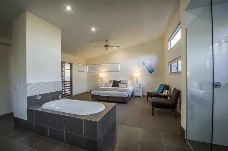 Bathroom 4, Senses Noosa North Shore, Noosa Bal