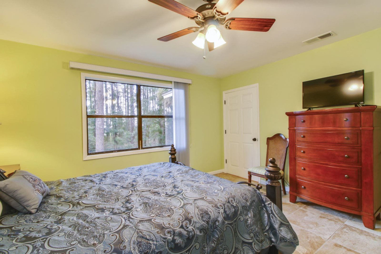 Bedroom 2, Bradley Circle 9, Beaufort