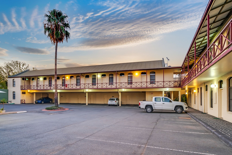 Exterior & Views 2, Prince of Wales Wagga, Wagga Wagga - Pt A