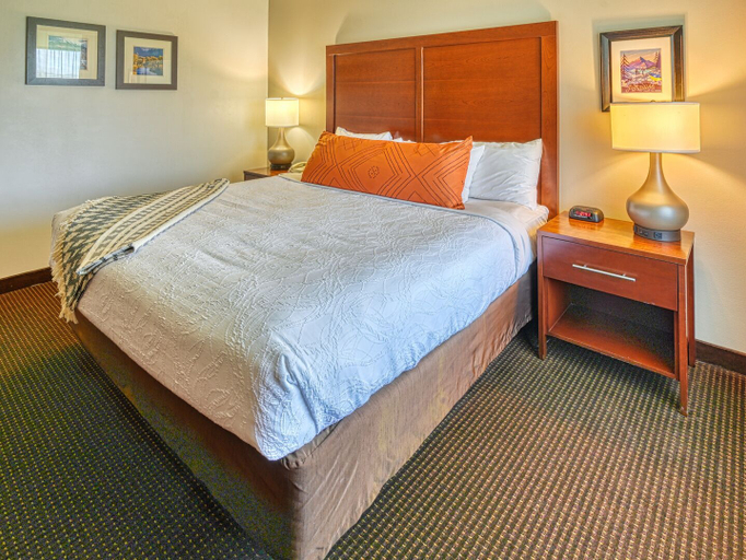 Bedroom 2, Yellowstone River Inn & Suites, Park