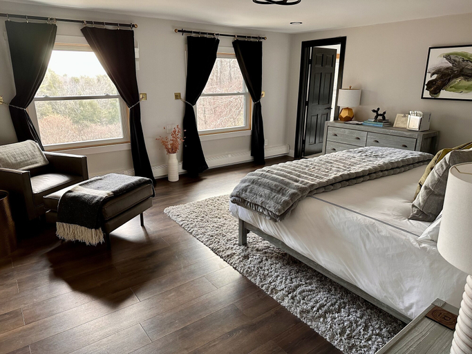 Bedroom 1, The Brattleboro, Windham