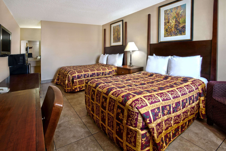 Bedroom 4, Knights Inn Orlando, Orange