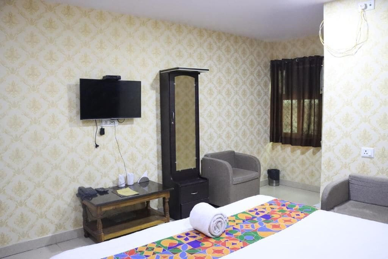 Bedroom 4, Hotel Sarweshwary, Varanasi
