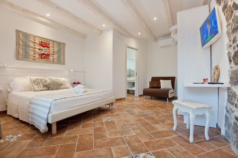 Bedroom 4, B&B La Roccia dell'Elefante, Sassari