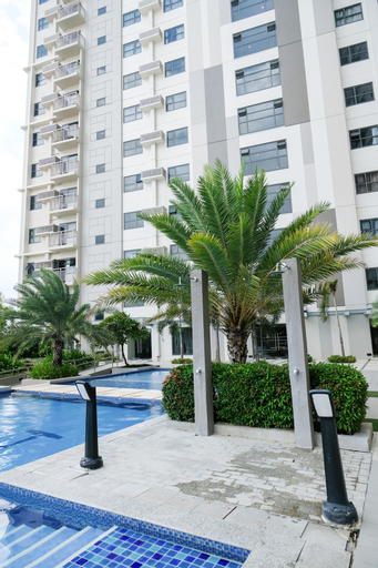 Exterior & Views 22