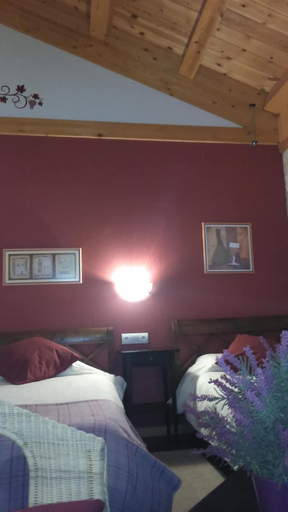Bedroom 3, El Lagar de la Navazuela, Soria