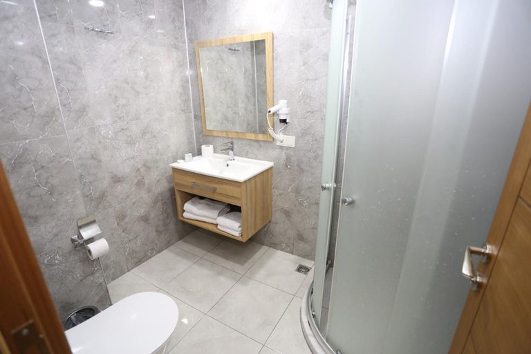 Bathroom 4, Terzioglu Hotel, Hopa