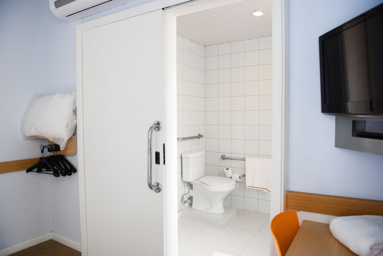 Bathroom 4, ibis budget Rio de Janeiro Centro, Rio de Janeiro