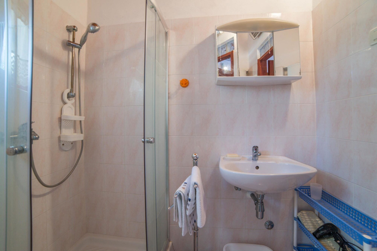 Bathroom 3, Apartment Nada / One Bedroom, Rovinj