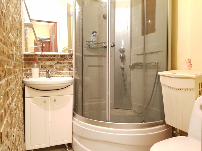 Bathroom, DeLuxe Apartment On The Academic, South-Western