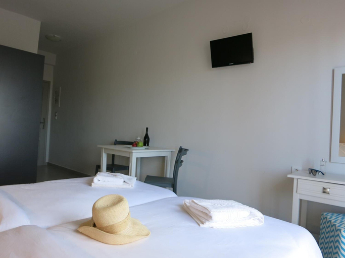 Bedroom 4, Amaryllis Hotel Apartments, Crete