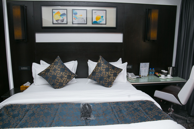 Bedroom 4, Green Point Hotel, Mushin
