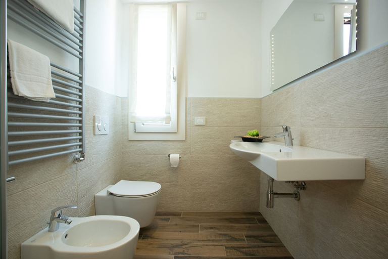 Bathroom 5, Dolce Laguna, Venezia