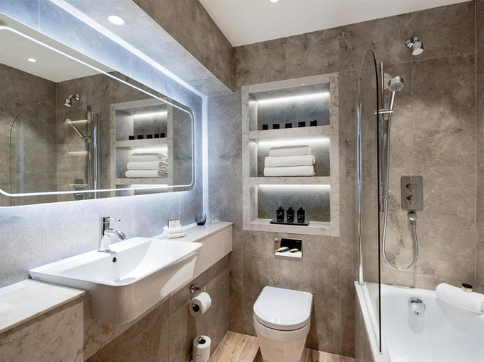 Bathroom 4, Clandeboye Lodge Hotel, North Down and Ards