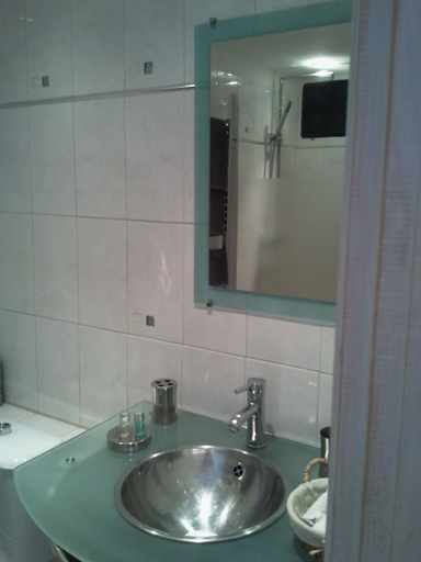 Bathroom 5, Chambres d'Hôtes de la Ferrage, Vaucluse