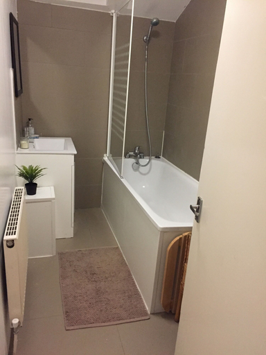 Bathroom 3, Acton Lane, London