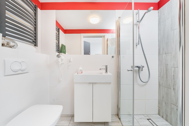 Bathroom 2, K12 Apartments, Kraków City