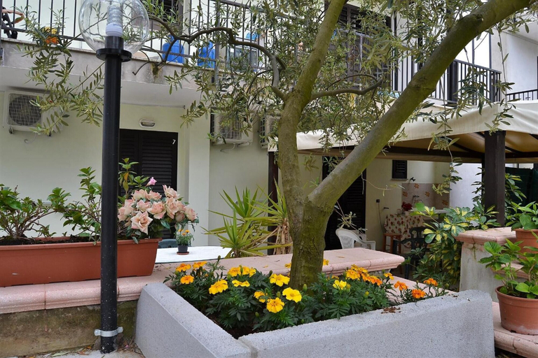 Exterior & Views 2, B&B Il Girasole, Latina